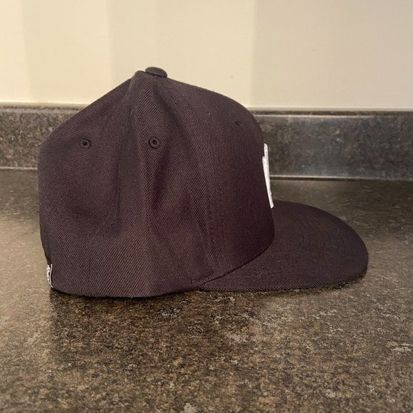 Hyper Yupoong Snapback - Black - Picture 4 of 8